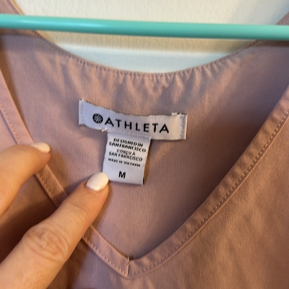 Athleta Swing Forward Pleated Tank in Smoked Mauve Pink Purple medium - Picture 3 of 5